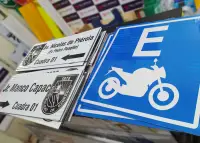 Señales informativas para zona urbana con lamina reflectiva HIP