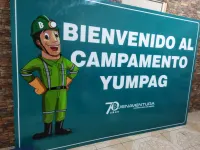 Letrero de bienvenidos yumpag  con soporte compuesto de aluminio