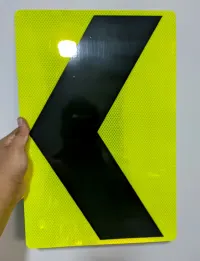 Señal preventiva Chevron 30x40cm soporte sustrato de aluminio y lamina DG3 3M