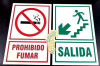 senal fotoluminiscente con cinta doble contacto