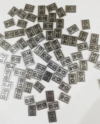 Plaquitas de aluminio para circuito eléctrico con cinta de doble contacto