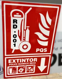 extintor rodante con lamina 3M HIP